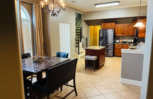 Snowden District House | Welcome to your home away from home!