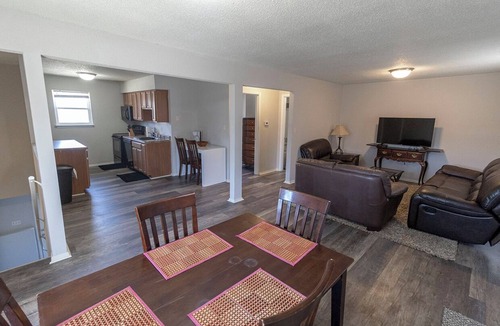 Columbia Condo | Welcoming 3 or 4 bed condo, fully furnished with utilities in charming Columbia