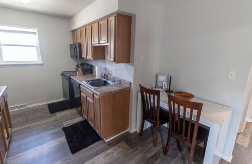 Columbia Condo | Welcoming 3 or 4 bed condo, fully furnished with utilities in charming Columbia