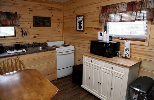 Schroon Lake Cabin | Welcoming Cabin Rental for a Rural Vacation to Schroon Lake, New York