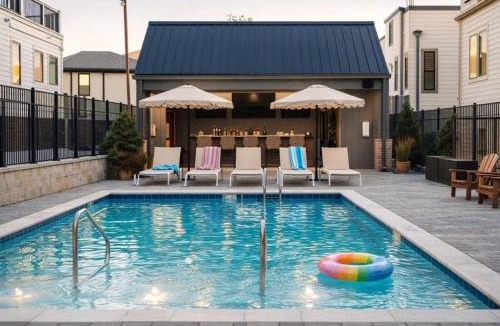 Historic Edgefield House | Wellness Escape | Gym, Cold Plunge, Sauna & Pool