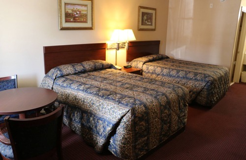 Gonzales Hotel | Western Inn