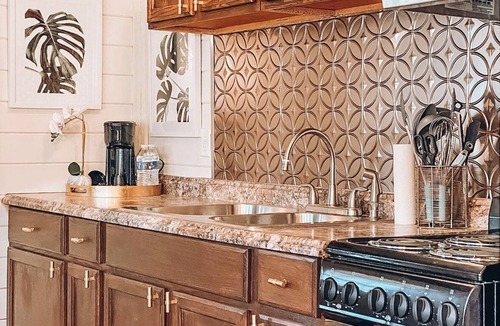 Camden Villa | 😍 Whistling Acres Villa 1, 2 BR Near KY Lake/TN River