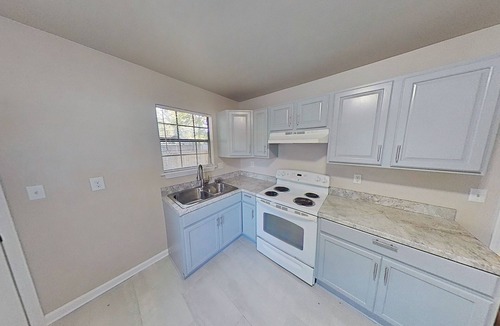 Memphis House | Wonderful 3-bedroom house with AC in welcoming Memphis neighborhood