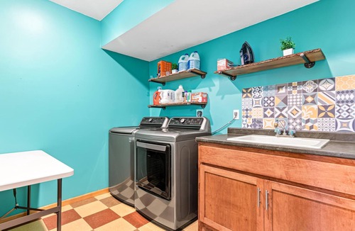 Webster House | Wonderful home in prime Rosemount location.