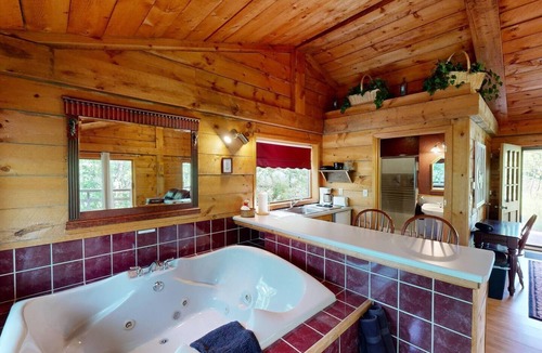 Norwalk Cabin | Your adventure begins the second you arrive!