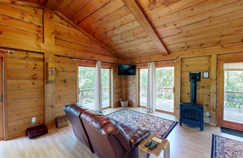 Norwalk Cabin | Your adventure begins the second you arrive!