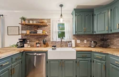 Lafayette House | Your Cajun Adventure Starts Here!