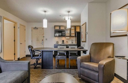 Brentwood House | Your Home Away from Home! 4 Spacious Units, Full Kitchen, Pets Allowed!