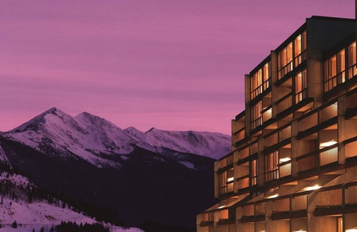 Lakeside Village Cabin | Your Mountain Escape | Warm + Cozy Lodge Room