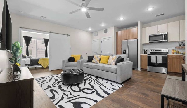 1BR Retreat Walk to Broadway & Gulch