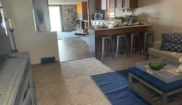 2-bedroom cabin in La Crosse with private shared beach and dock