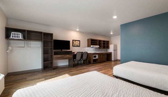 2 Budget Rooms Near Cocoa Beach & Kennedy Space Center for Great Stays