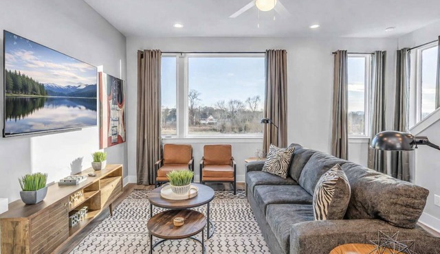 2 Premier Nashville Homes Sleeps 24 Rooftops