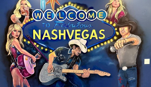 20 Person Nashville NashVegas Hangout with 20 Beds