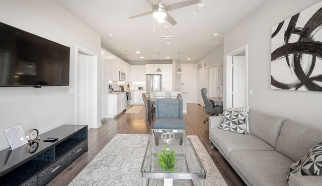 25% Off 2BD - Lounge - HWY75/399 - McKinney - MCK211
