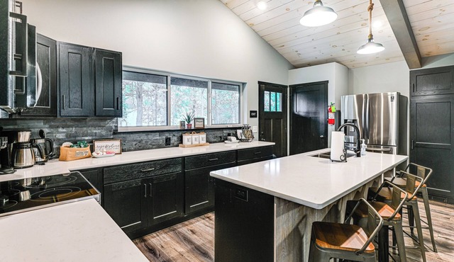 3 Mi to Sand Valley: Golf Retreat By the Beach!