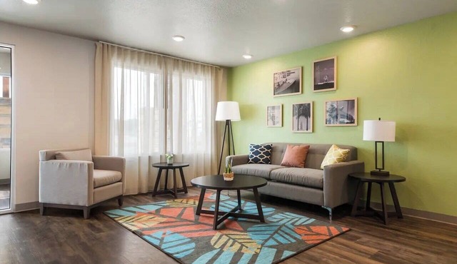 3 Pet-Friendly Rooms with Kitchen Near Rockledge Historic Parks & Trails