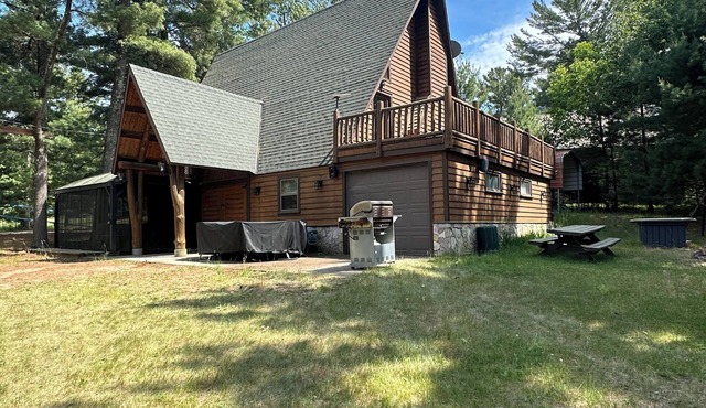 4-bedroom house in perfect Friendship with AC