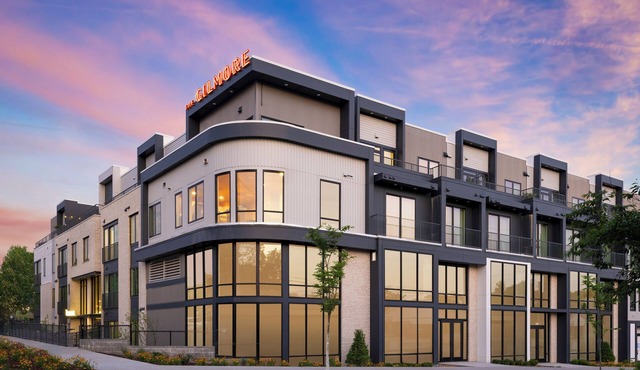 4BR Suite + Balcony + Rooftop | 12 South Top-Rated Hotel | The Gilmore