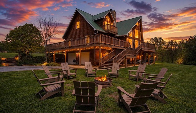 5 BR Luxury Cabin | Pool, Hot Tub & Game Room