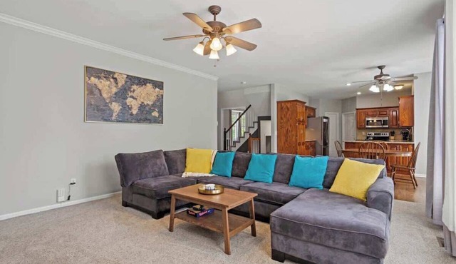 5 King Beds Mins to Attractions,Great for Groups