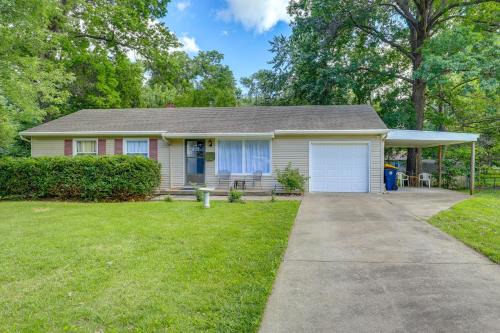 5 Mi to Kansas City Stadium! Bright Home w/Yard