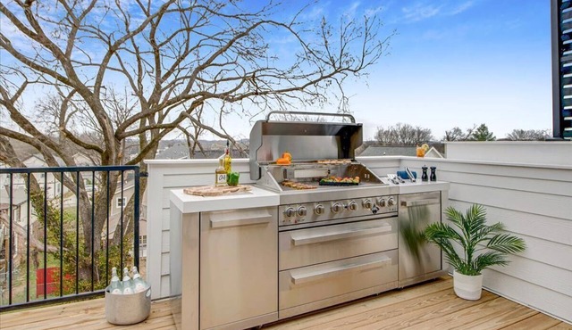 6 Nashville Homes | 3 Hot Tub & 3 Grill Decks