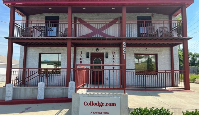 Alabama Boutique Hotel: #3 w/bunkbeds sleeping 3