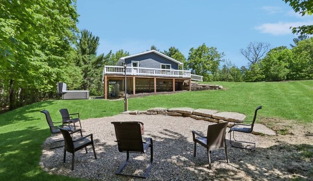 Arbor House - A House for Families & Friends