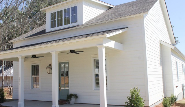 Attractive get away at The Lamar minutes from the Square