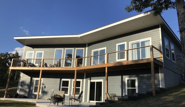 Beautiful KY Lake View + Nature, Family friendly, Hot Tub