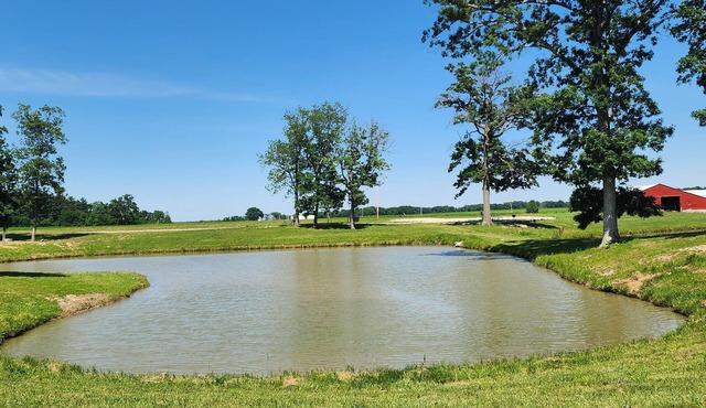 BEAUTIFUL LAKE SHELBYVILLE CAMPING SITE ALONG SIDE STOCKED FISHING PONDS SITE #2