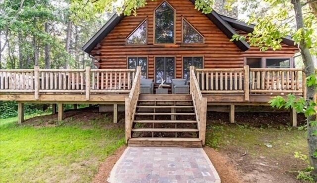 BEAUTIFUL LOG HOME ON THE WESTERN SHORES OF LAKE PETENWELL