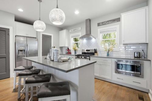 Brand New Retreat N Five Points Near Downtown