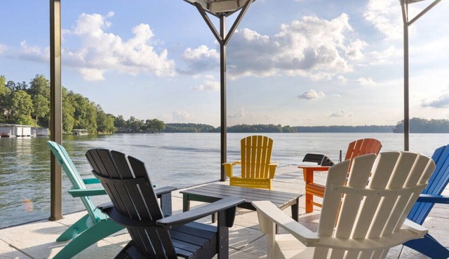 Breathtaking Lake Views w/Mesmerizing Sunsets