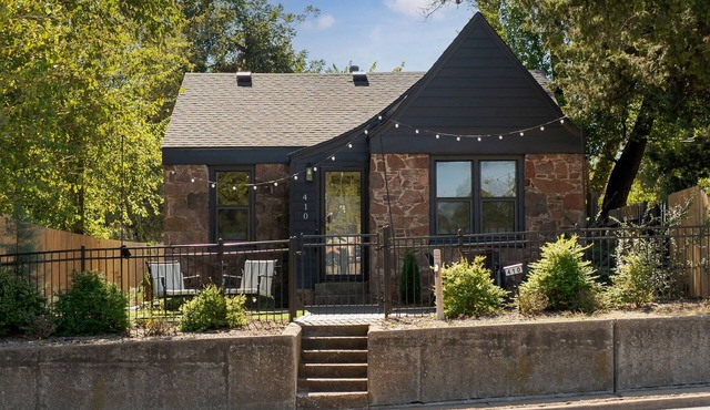 Campus Cottage UCO Route 66, Edmond