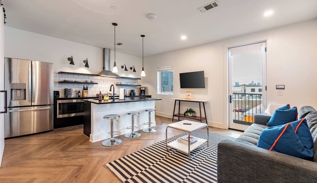 Carter #204 by AvantStay | 1BR + Balcony