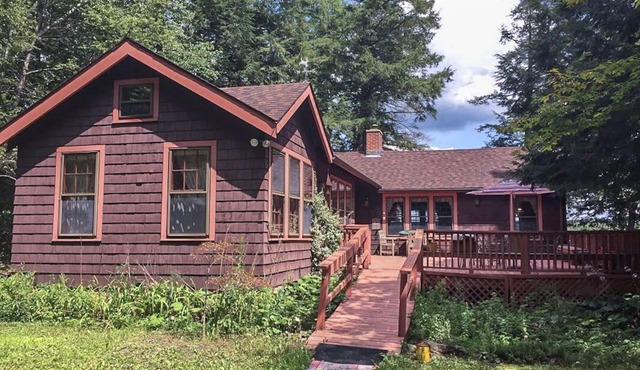 Charming cedar shingle cottage