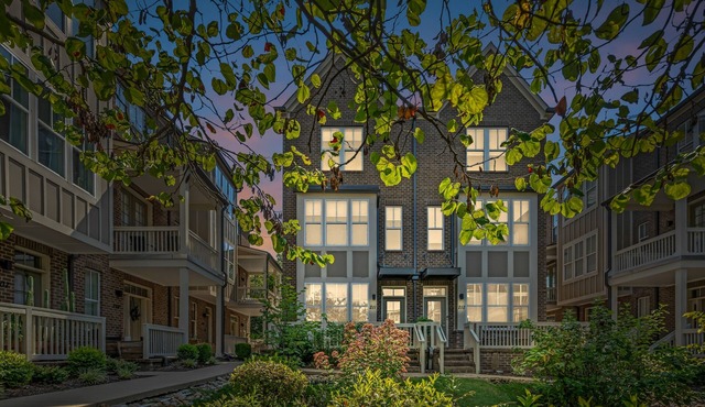 Charming East Nashville Townhome - Available NOW