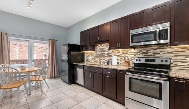Charming Lafayette Home * Walk to Park/Restaurants