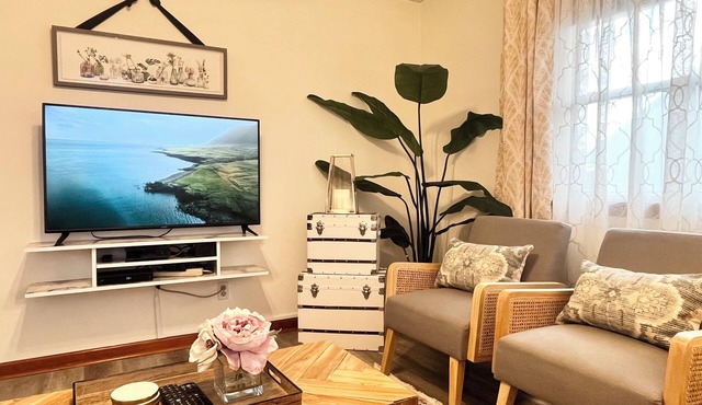 Coastal Charm meets Farmhouse living in a cozy single-family. 8 min to Mayo.
