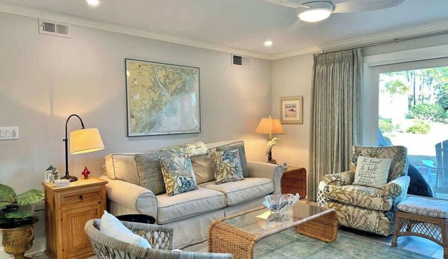 Coastal Chic Villa Near Beach & Marina Hilton Head