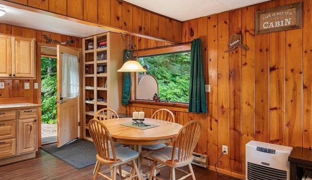 Cohen Cabin - Restored Forest Service Retreat