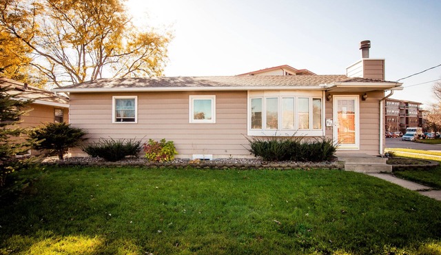 Comfortable 4BR – Walk to Mayo Clinic, Kutzky Park & Hy-Vee, Pet-Friendly