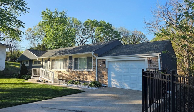 Cozy 4-bedroom Ranch with Easy Highway Access