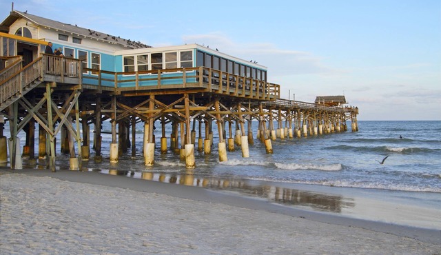 Days Inn by Wyndham Cocoa Beach Port Canaveral