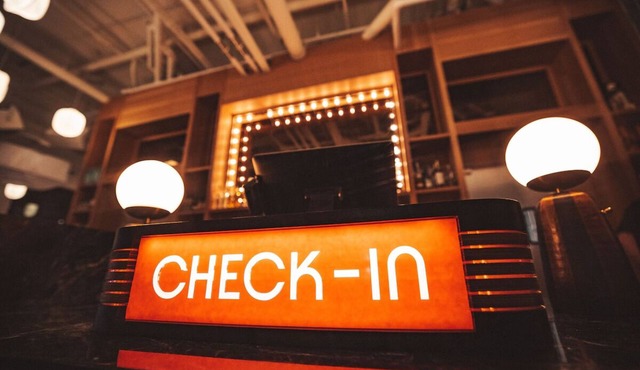 Discover East Nashville! Trendy Room Near Local Eateries, Hotspots & Airport