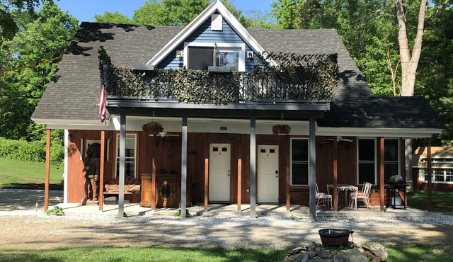 Doc's Lake house 1st floor, 2 bedroom apartment