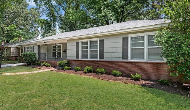 East Memphis 4bed + 2 bath Home